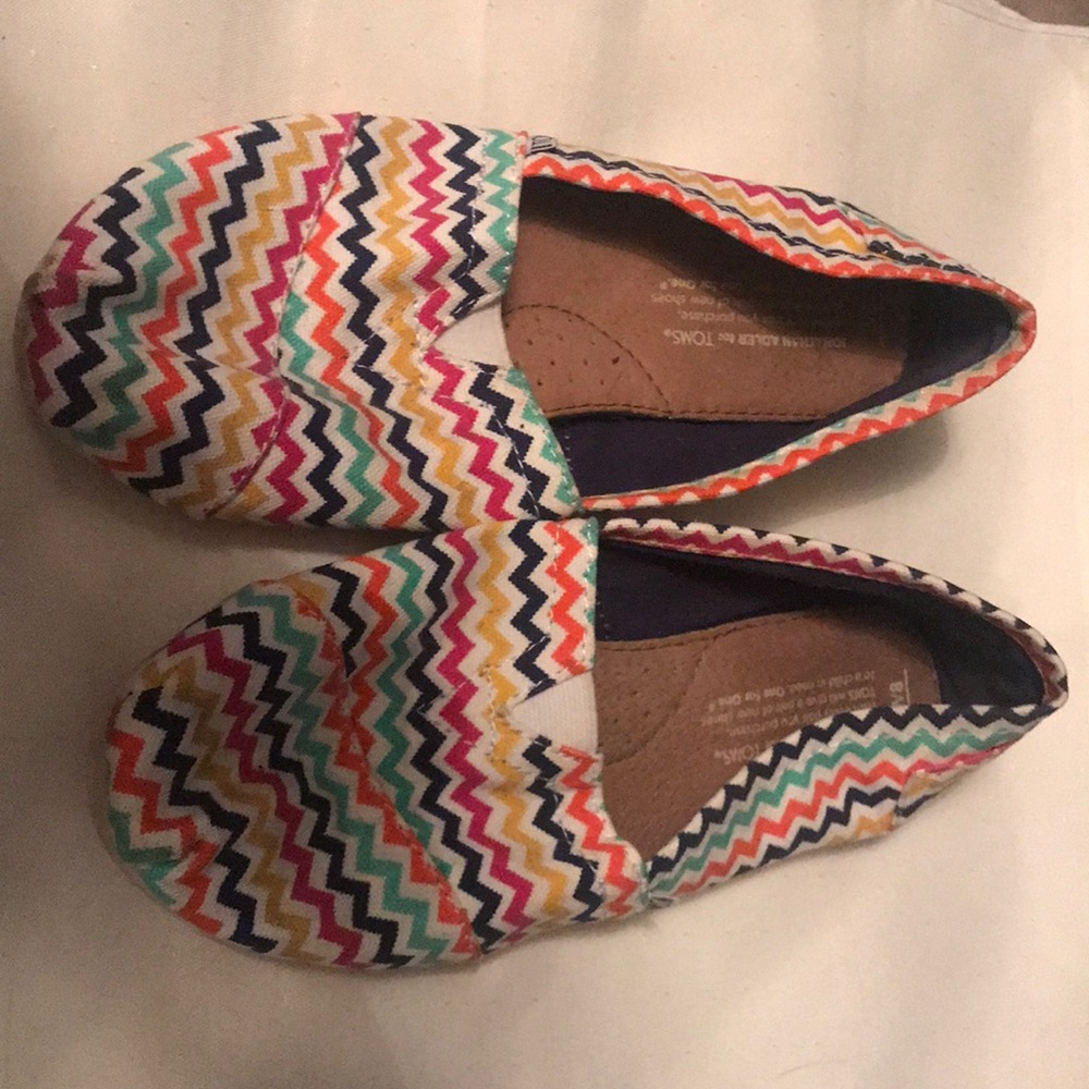 Tom’s zig zag sneaker